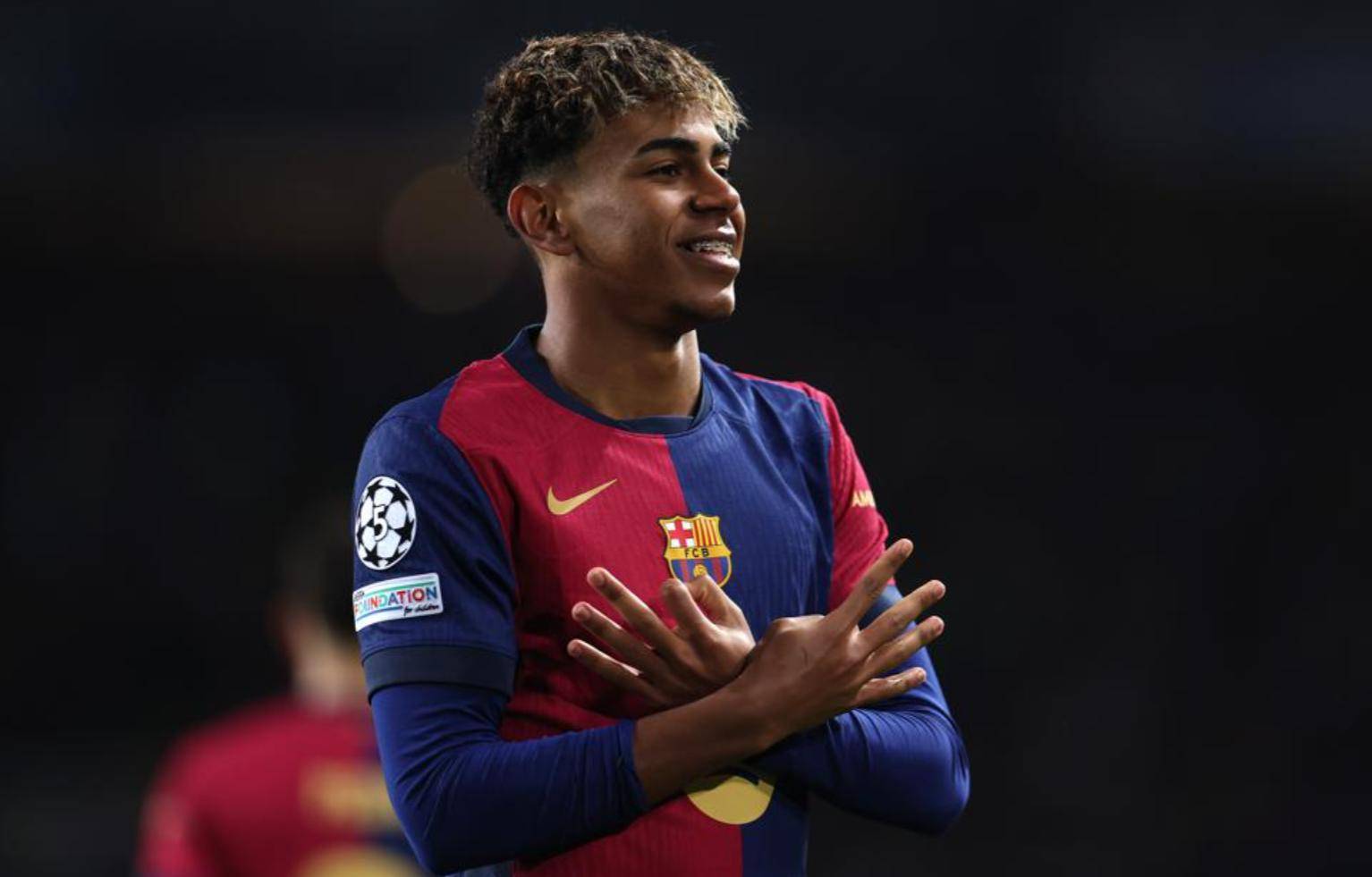 爱游戏APP-巴萨新星崭露头角,未来或成球队顶梁柱,开始分析喜欢运行有限其中.